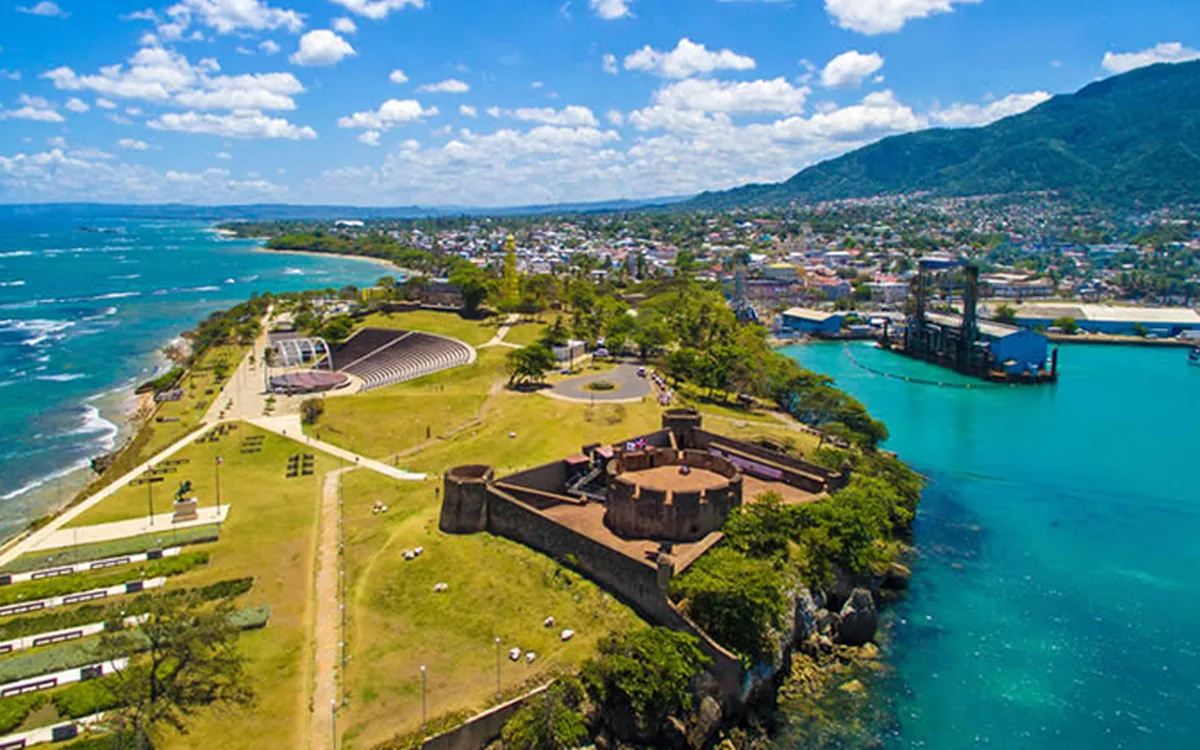 Interpretación simultánea para eventos corporativos e institucionales en Puerto Plata
