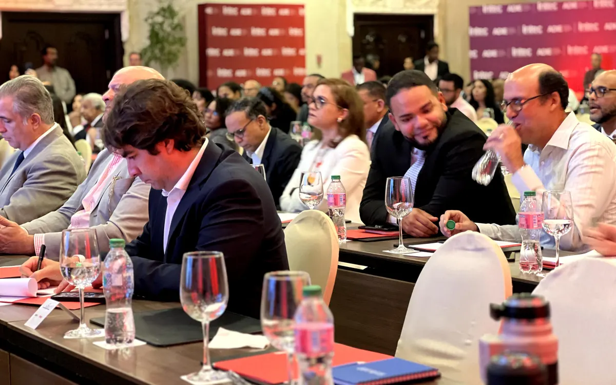 Reunión corporativa internacional con interpretación simultánea en Punta Cana