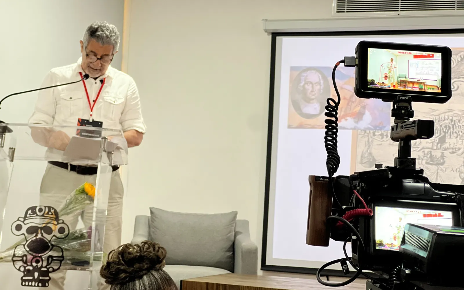 Evento híbrido con streaming e interpretación multilingüe
